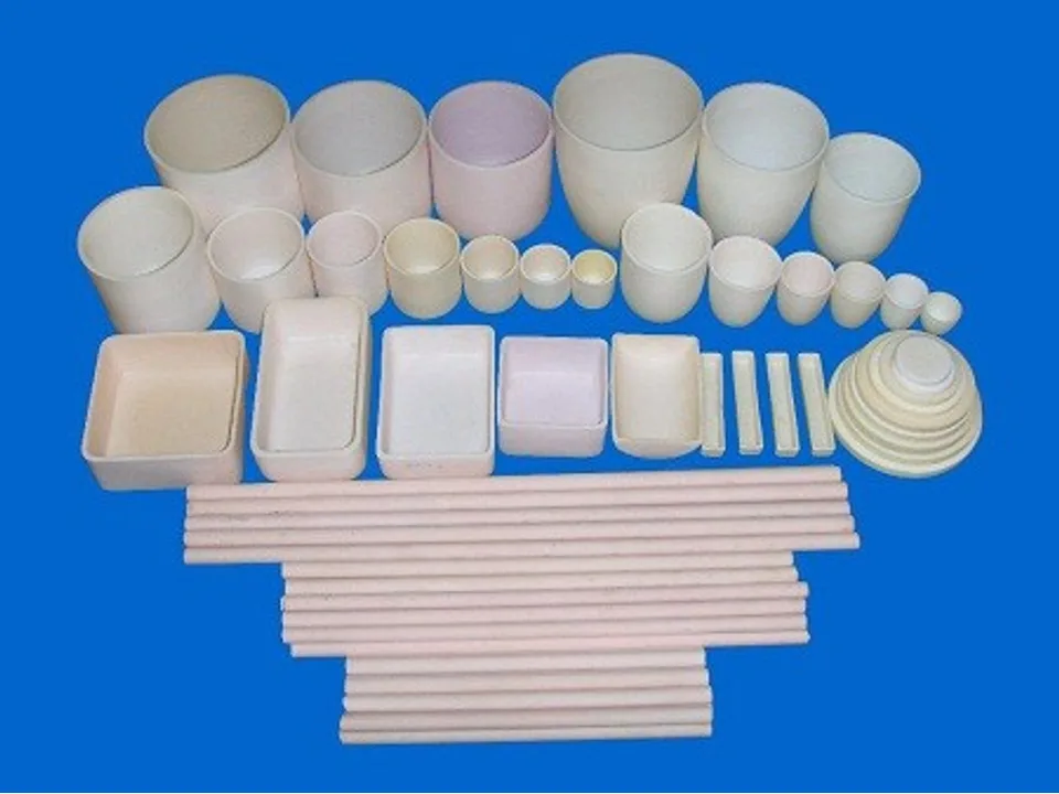 Sứ Kỹ Thuật Dị Hình